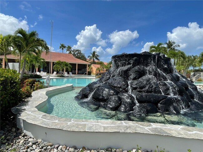 Foto del edificio - 6660 Beach Resort Dr
