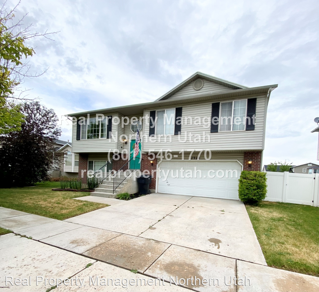 Building Photo - 4 br, 2 bath House - 2928 W. 2075 S.