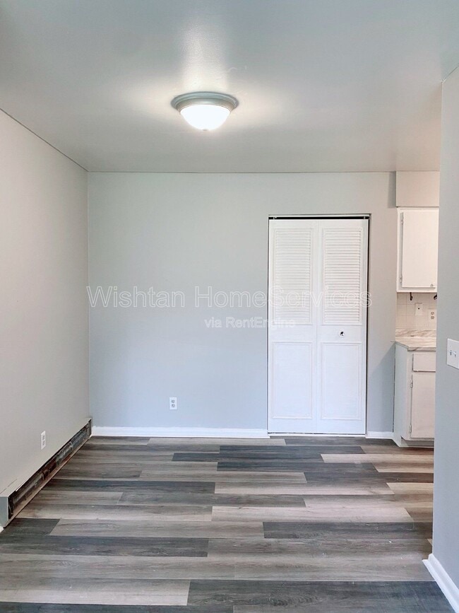 Building Photo - 201-220 Charleston Blvd