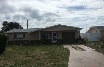 Building Photo - 4050 Chesswood Dr