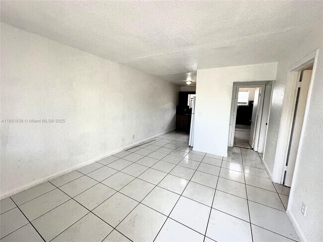 Foto del edificio - 701 NW 7th Ave