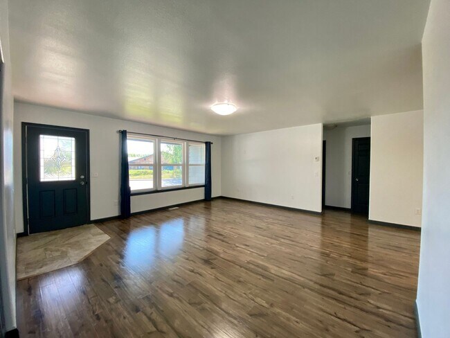 Foto del edificio - SOLDOTNA RANCH HOME
