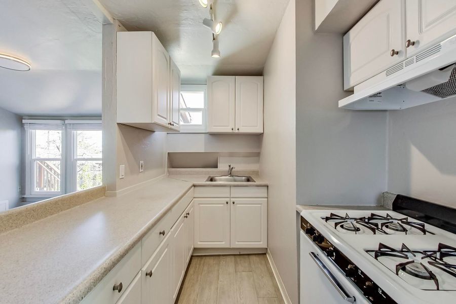 Primary Photo - 1 Bedroom + Bonus Room in Downtown Palo Alto!