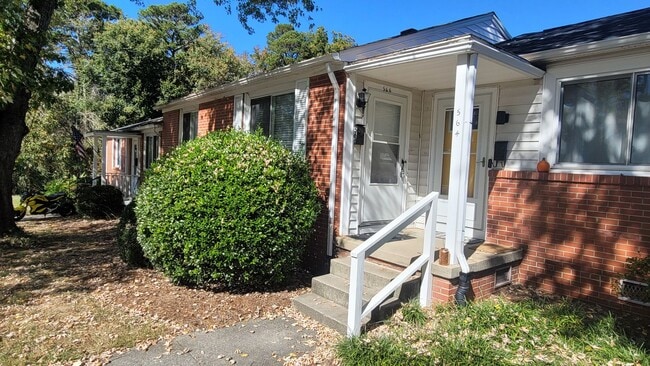 Building Photo - 566 Overlook St