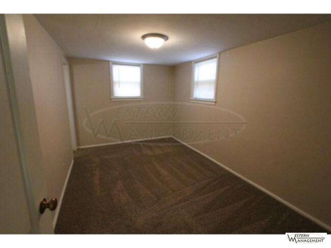 Building Photo - All utilities included!