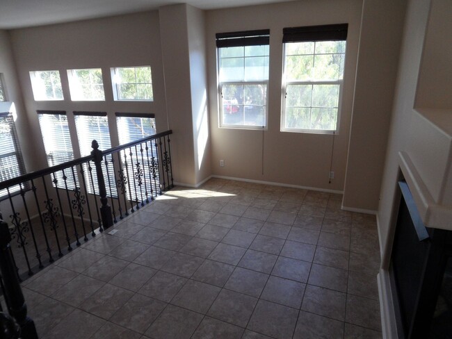 Foto del edificio - Briar Rose Track In Ladera Ranch End Unit ...