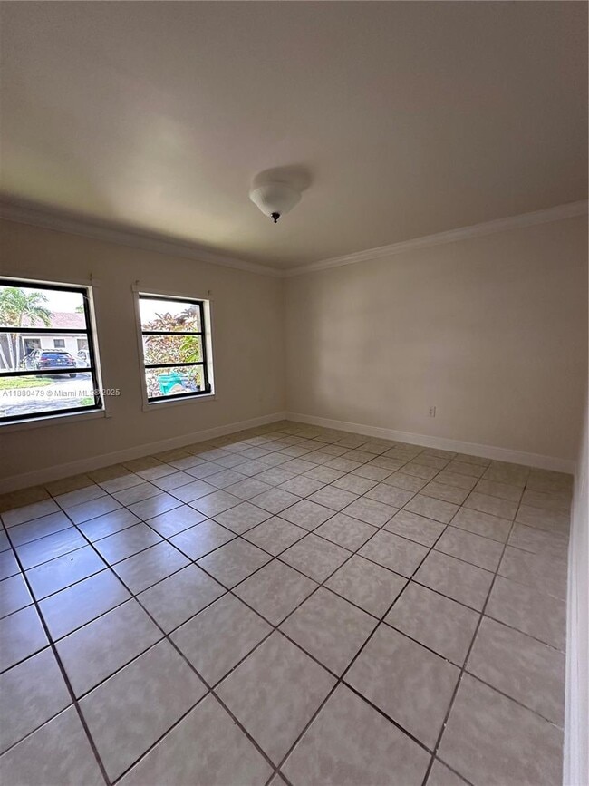 Building Photo - 5027 SW 139th Ct