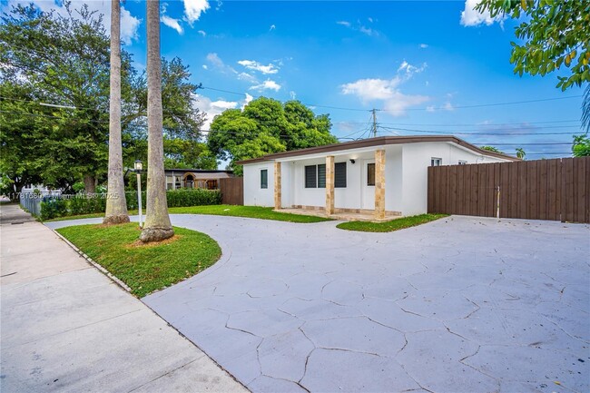 Building Photo - 11350 SW 51st St