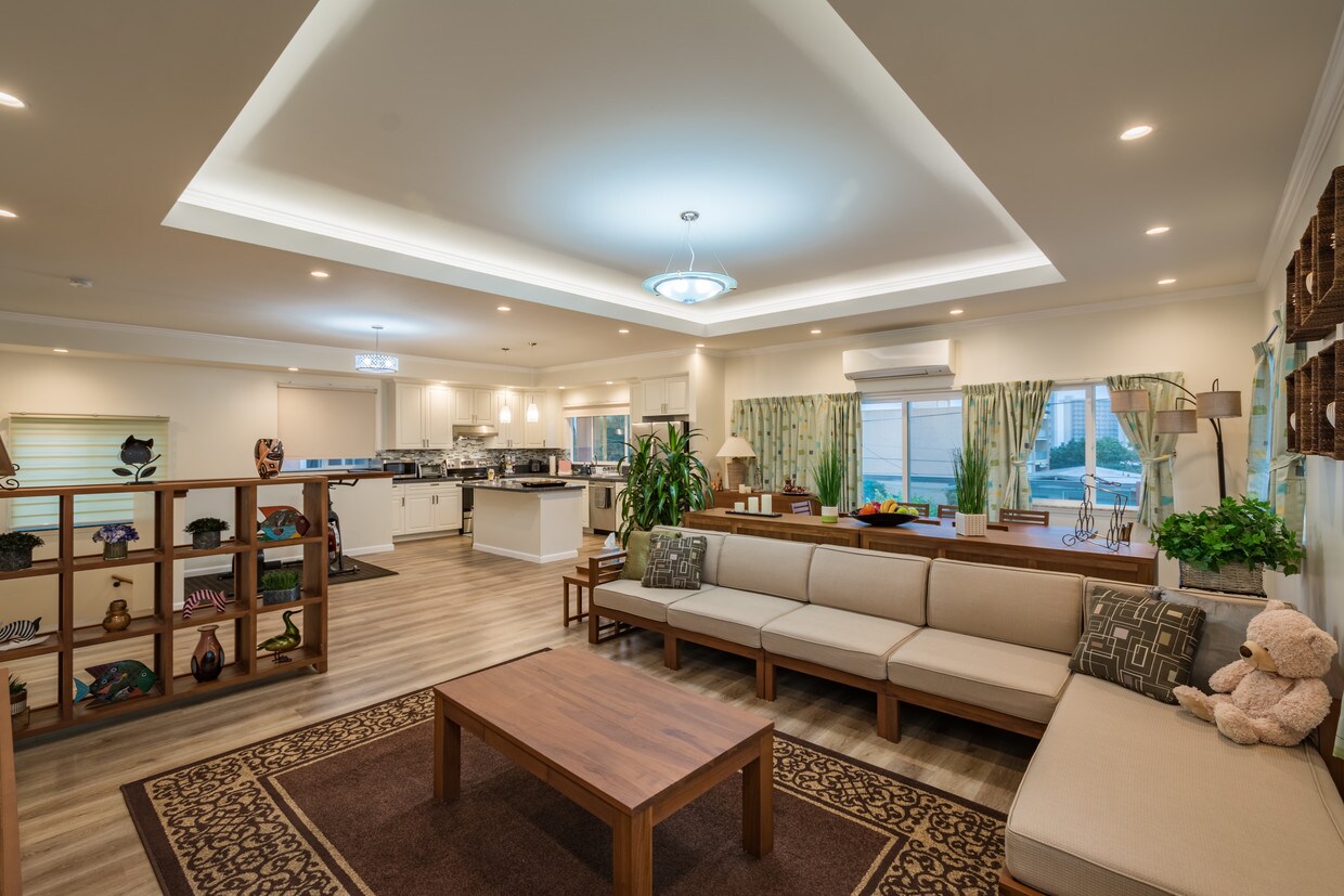 View from Living Room - 1406 Nehoa St