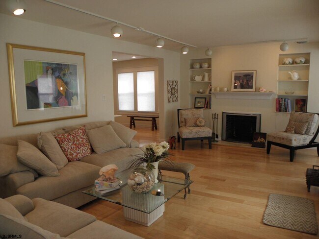 Building Photo - 23 N Haverford Ave