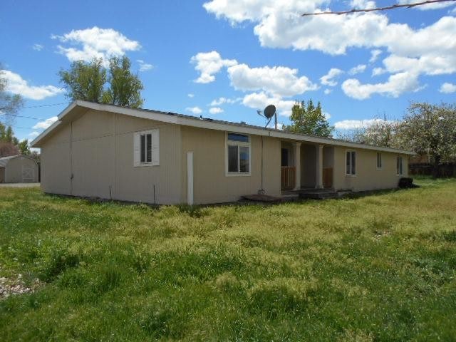 Building Photo - 4 bedroom in Alturas California 96101