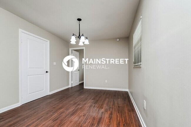 Foto del edificio - 4 Bedroom Pet-Friendly Home in Lakeland, FL with Main Street Renewal