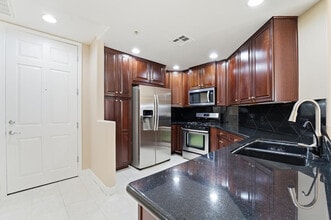 Building Photo - 5350 E Deer Valley Dr