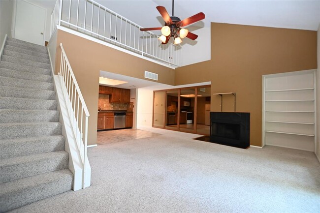 Building Photo - 14777 Wunderlich Dr