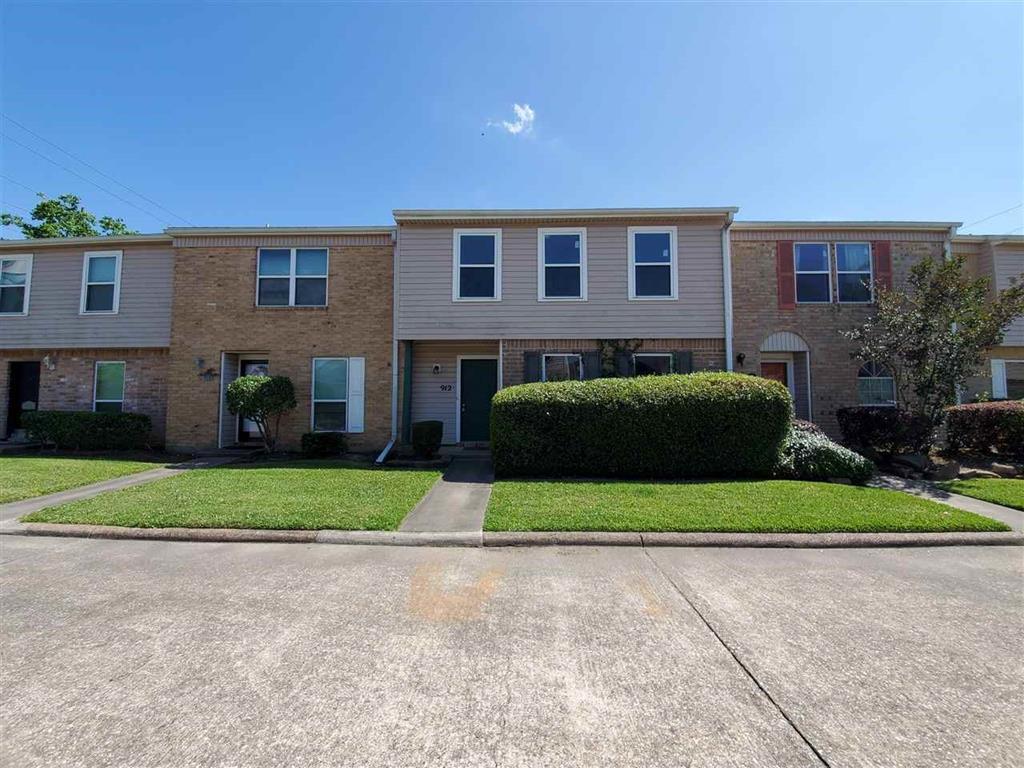 912 Park Meadow Dr, Beaumont, TX 77706 Condo for Rent in Beaumont, TX