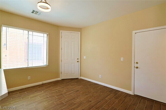 Foto del edificio - 340 Sweet Sugar Pine Dr