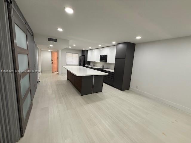 Building Photo - 413 Lakeview Dr