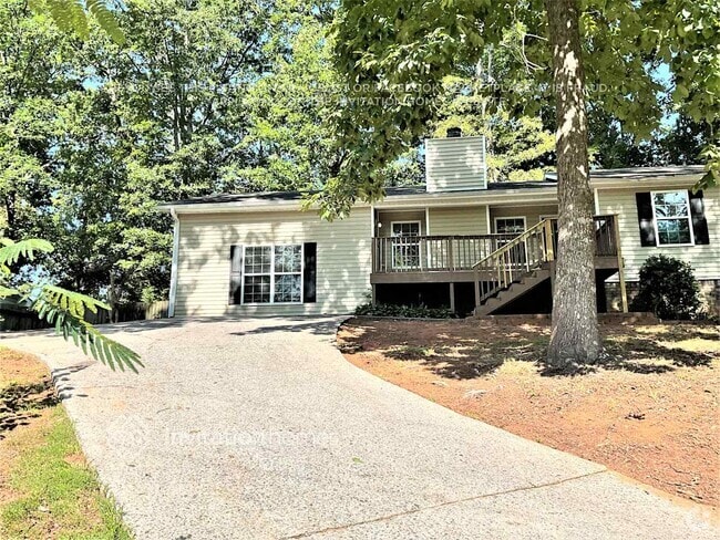 Building Photo - 60 Dillard Dr NE