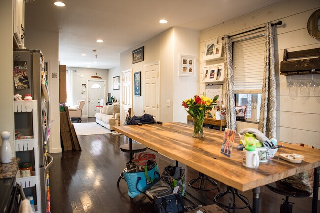 Cocina - electrodomésticos nuevos - 1623 Swain St