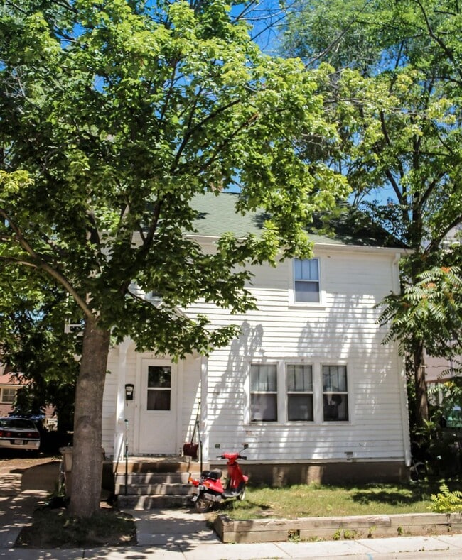 Building Photo - 1316 Randall Ct