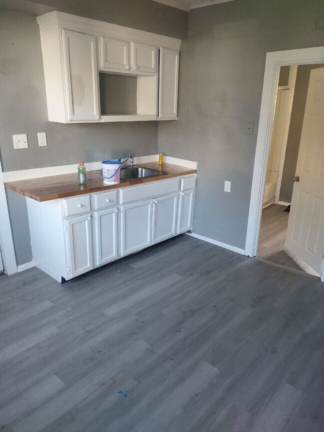 Foto del edificio - 4501 Hyde Ave