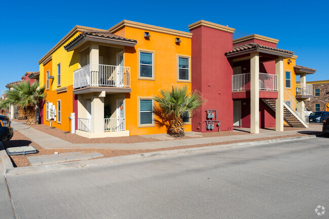 Building Photo - Los Balcones