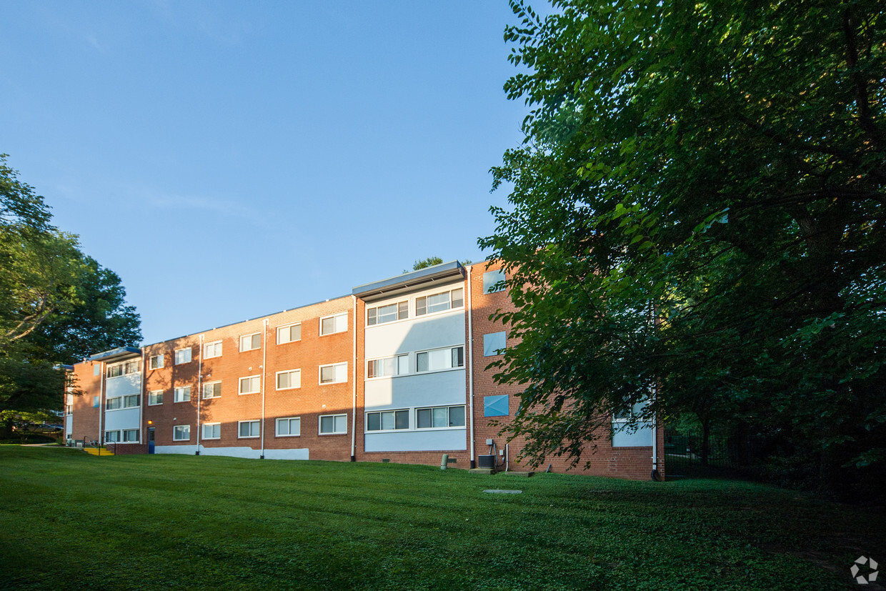 Building Photo - Kennedy House Apartments
