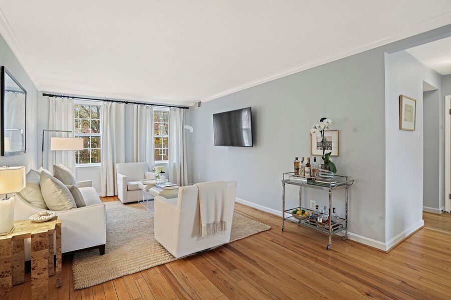 Foto principal - Cozy and Convenient in McLean Gardens: Cha...