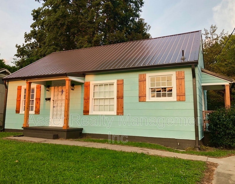 Photo - 3730 Speedway Circle