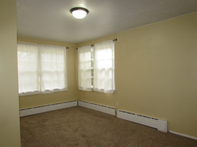 Building Photo - 2209 6th Ave N