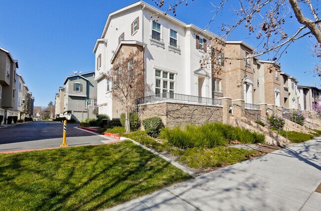 Foto del edificio - Wow! What a Great Home! Available Now!