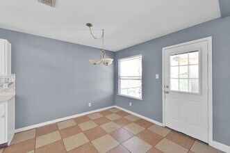 Building Photo - 6715 Dillon Dr
