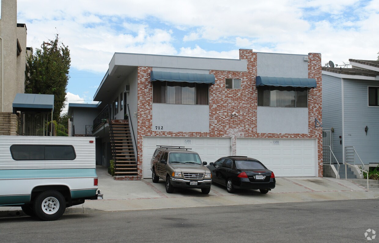 Primary Photo - 712 N Isabel St
