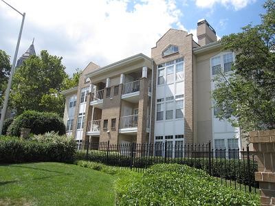 Primary Photo - 220 Renaissance Pkwy NE