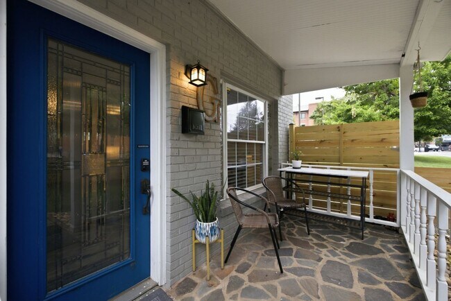 Building Photo - 1317 Pendleton St
