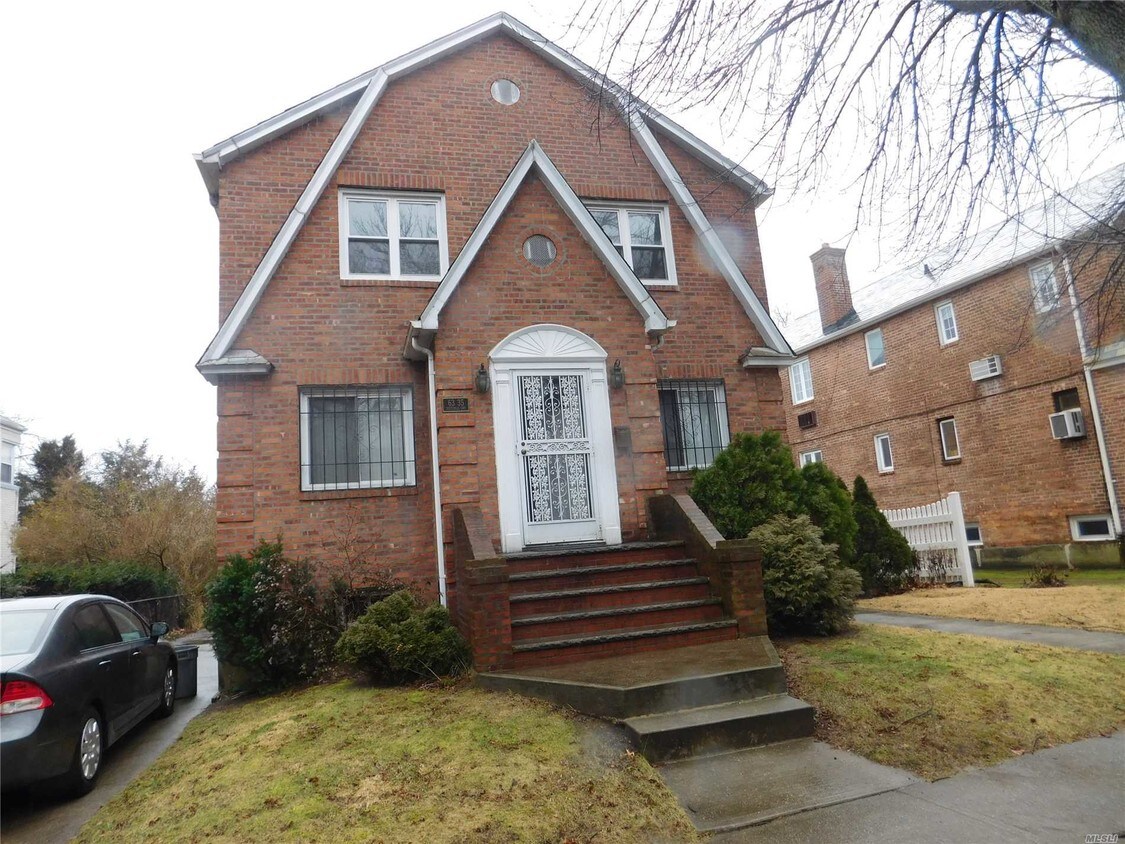 Primary Photo - 63-35 Dieterle Crescent