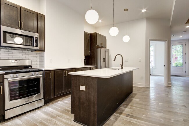 Foto del edificio - 1817 8th St NW