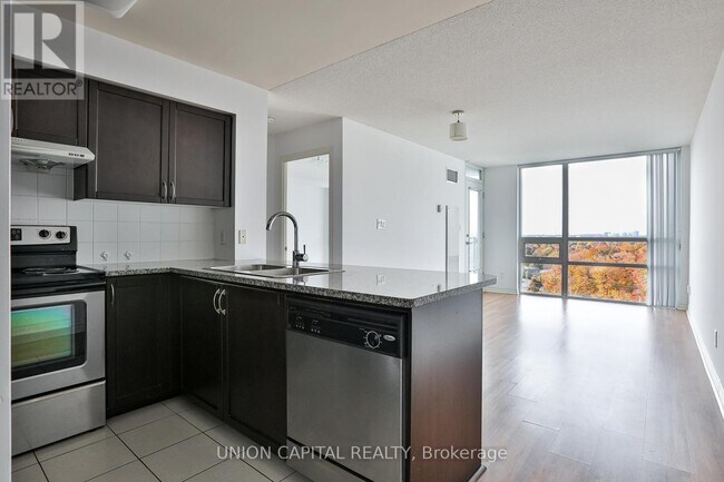 Building Photo - 88 Grangeway Ave