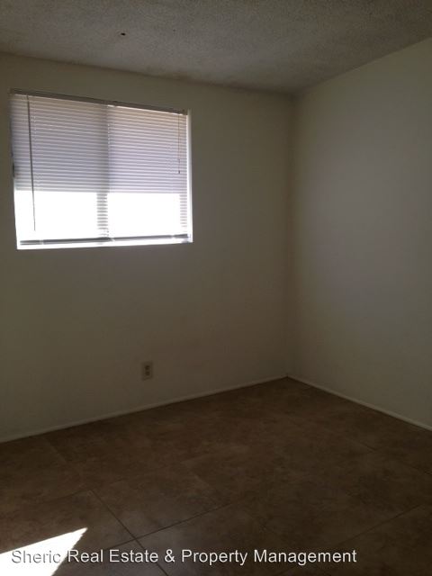 Building Photo - 6556 Sahara Ave