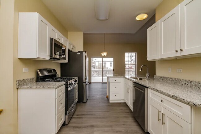 Foto del edificio - 10700 E 106th St