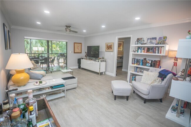 Foto del edificio - 910 Vanderbilt Beach Rd