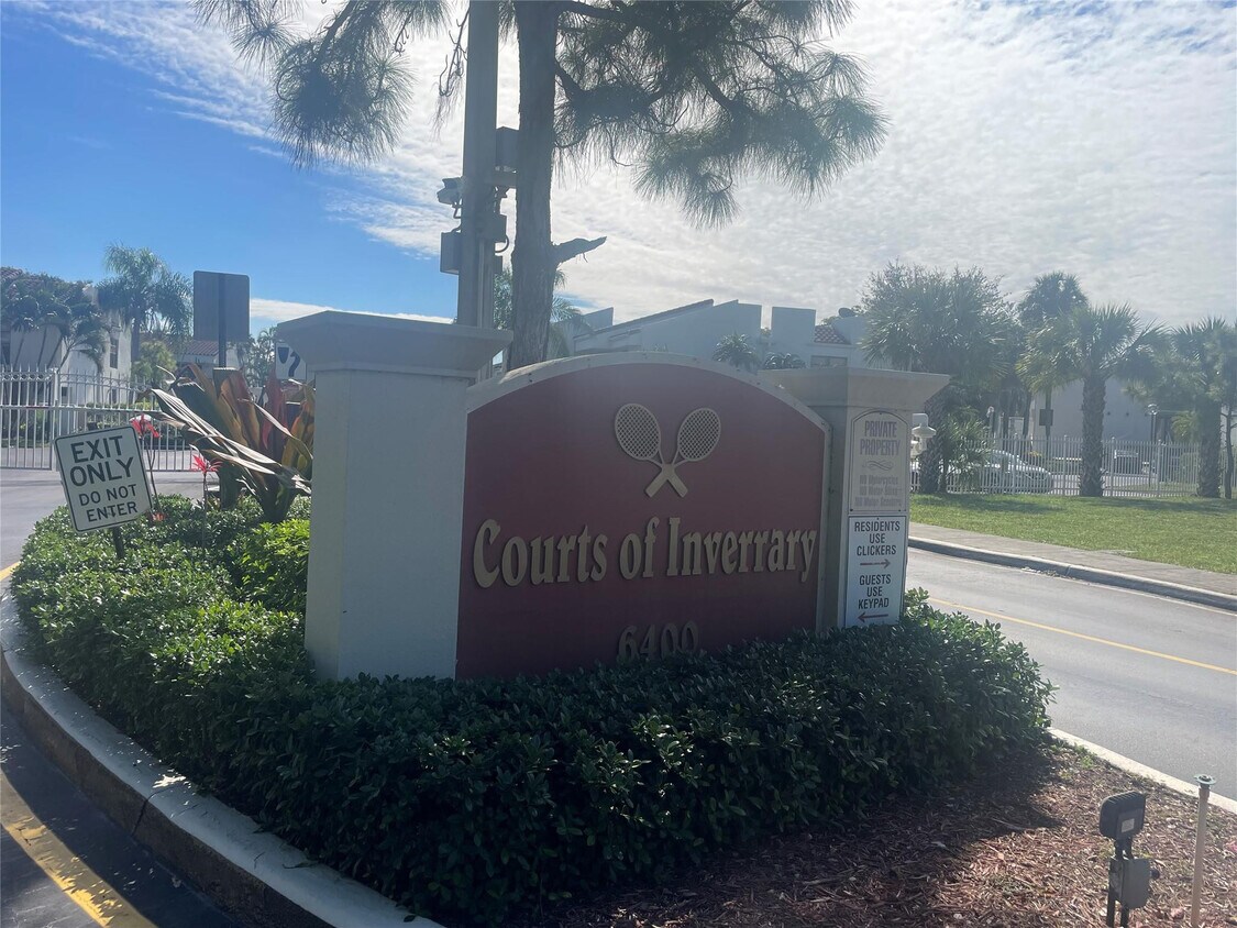 Primary Photo - 6548 Racquet Club Dr