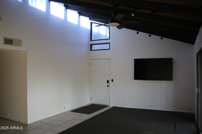 Building Photo - 4722 N 10th Pl