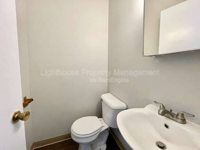 Building Photo - 2855 Taft Ave SW