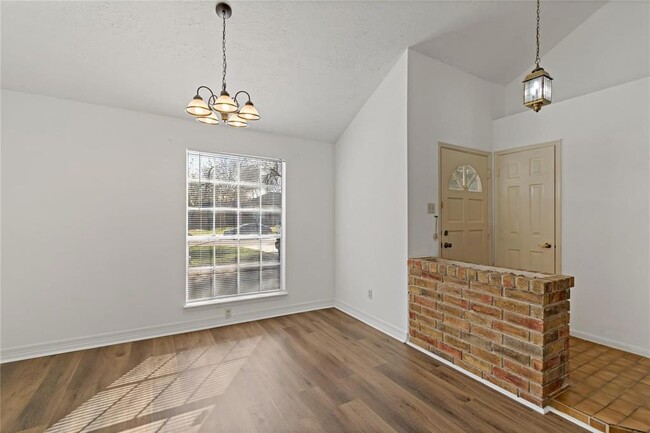 Foto del edificio - 3106 Lazy Brook Dr