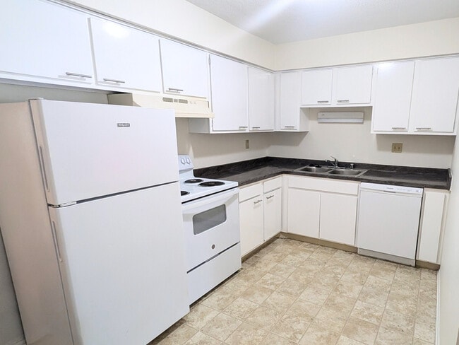 Building Photo - Okemos Village Apartments