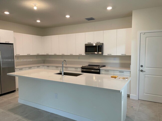 Foto del edificio - 4671 NW 83rd Pkwy