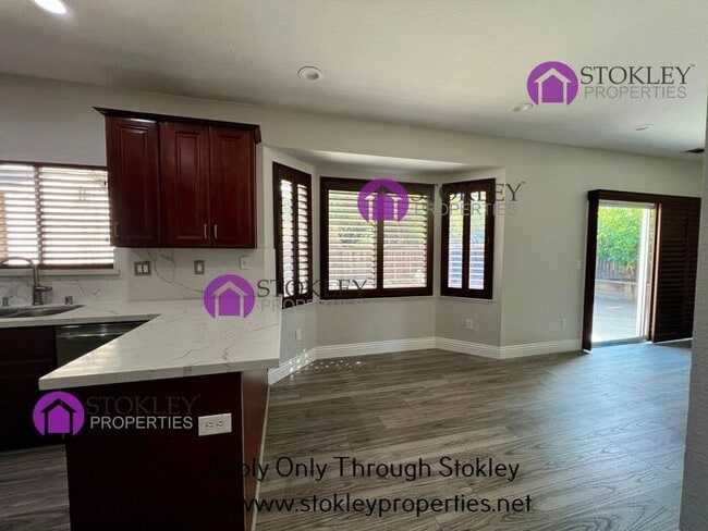 Foto del edificio - 1562 Terry Lynn Ln