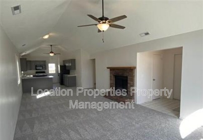 Building Photo - 2809 Meadow Dr