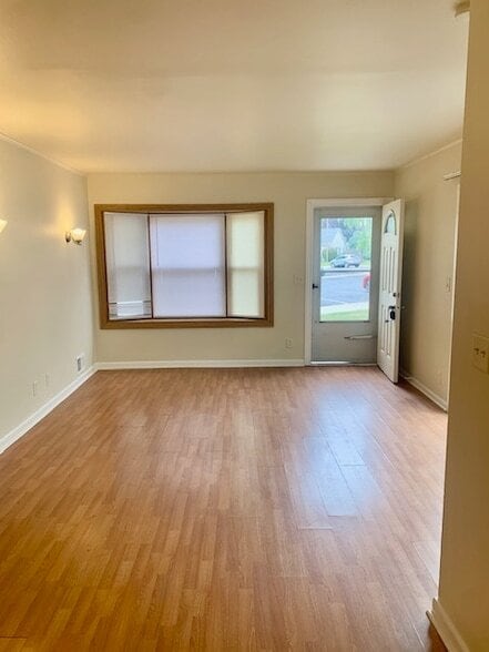 Building Photo - 1H S Fernwood Dr